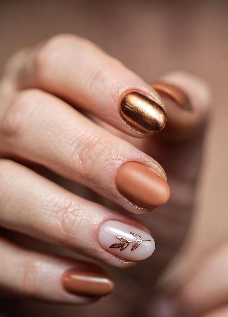 Bronze Leaf Fall Nails Designs