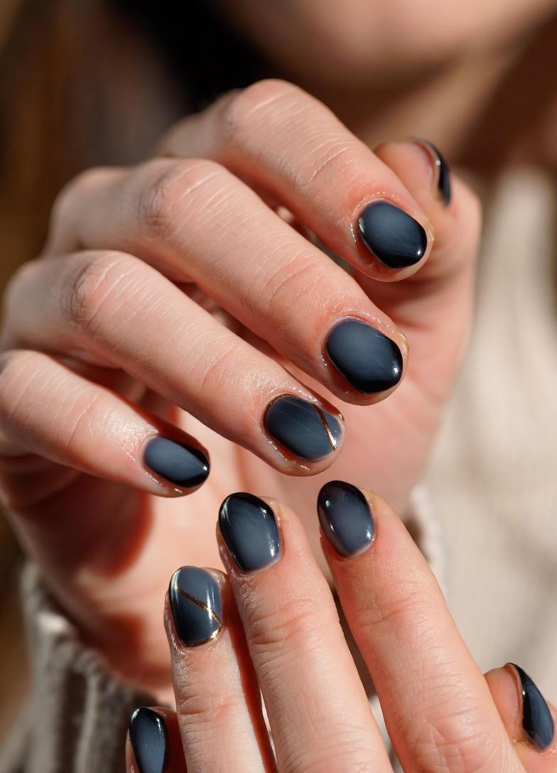 Charcoal Smoke Minimal Fall Nails Designs