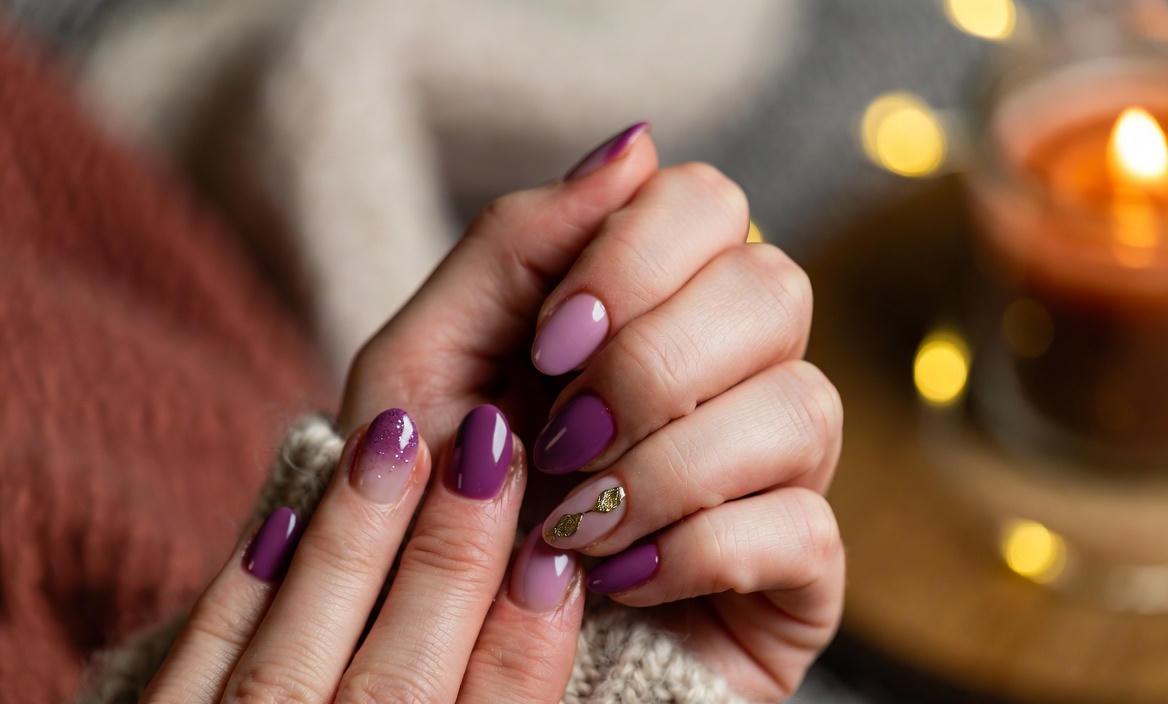 Cozy Purple Sweater Fall Nails Design